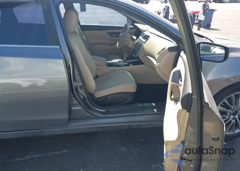 2016 Nissan Altima 2.5/2.5 S/2.5 Sl/2.5 Sr/2.5 Sv z USA, uszkodzony, nr VIN 1N4AL3AP9GN305394